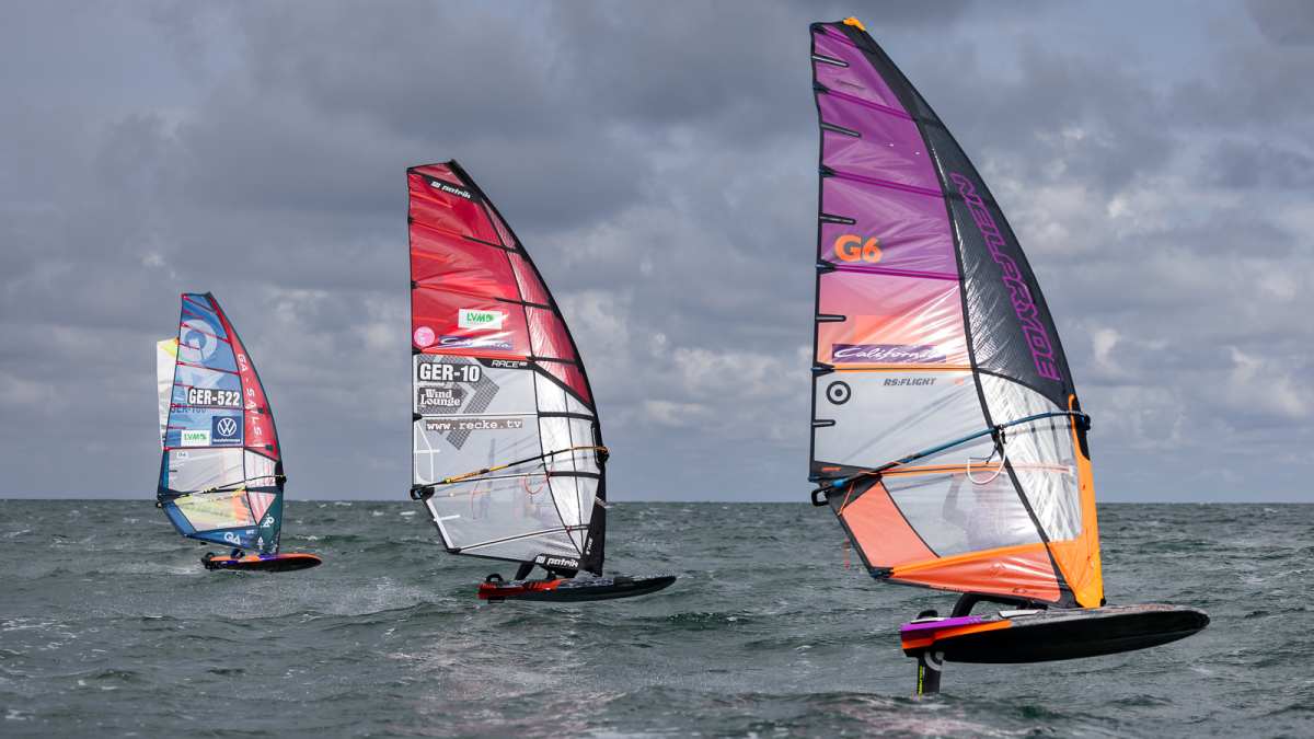 Regatta basics: How to place sail numbers and stickers correctly | SURF