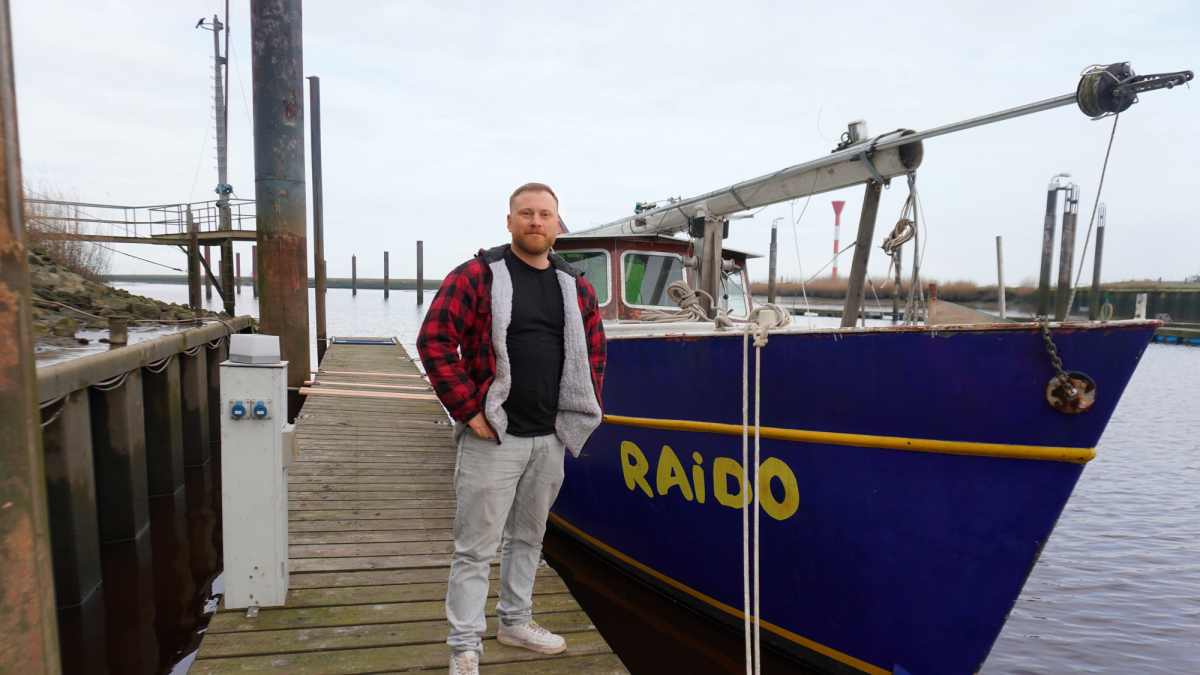 Interview: Sailing around the world with a sunken yacht | YACHT