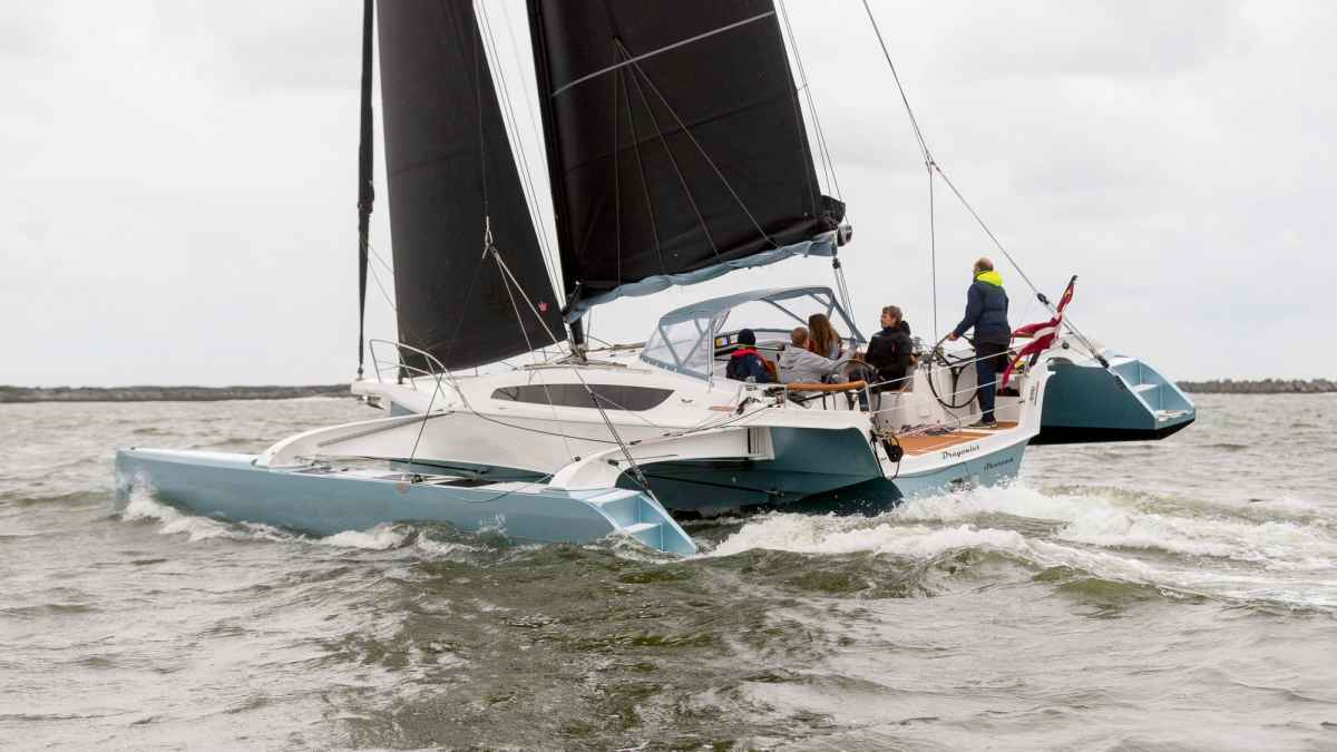 European-Yacht-Of-The-Year-2026-Der-Dragonfly-36-siegt-auf-der-berholspur-als-Performance-Yacht-Multihull
