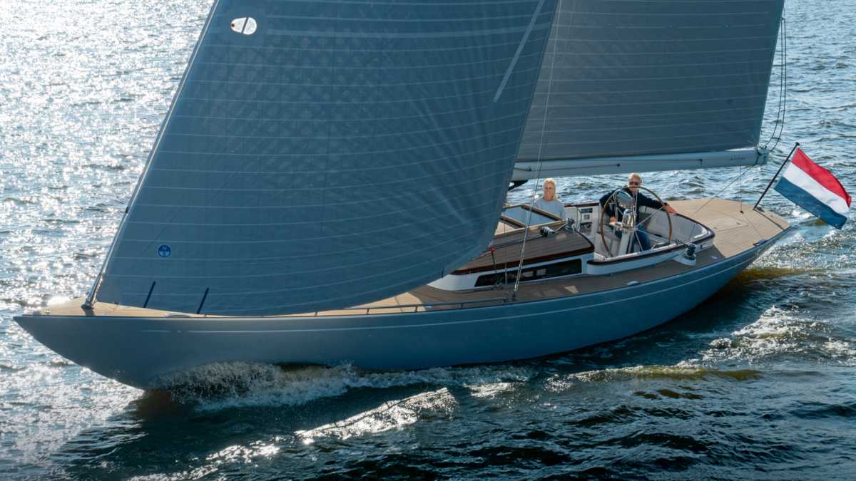 Eagle-46-Eleganter-Daysailer-als-Gegenentwurf-zum-Volumen-Mainstream-im-Test