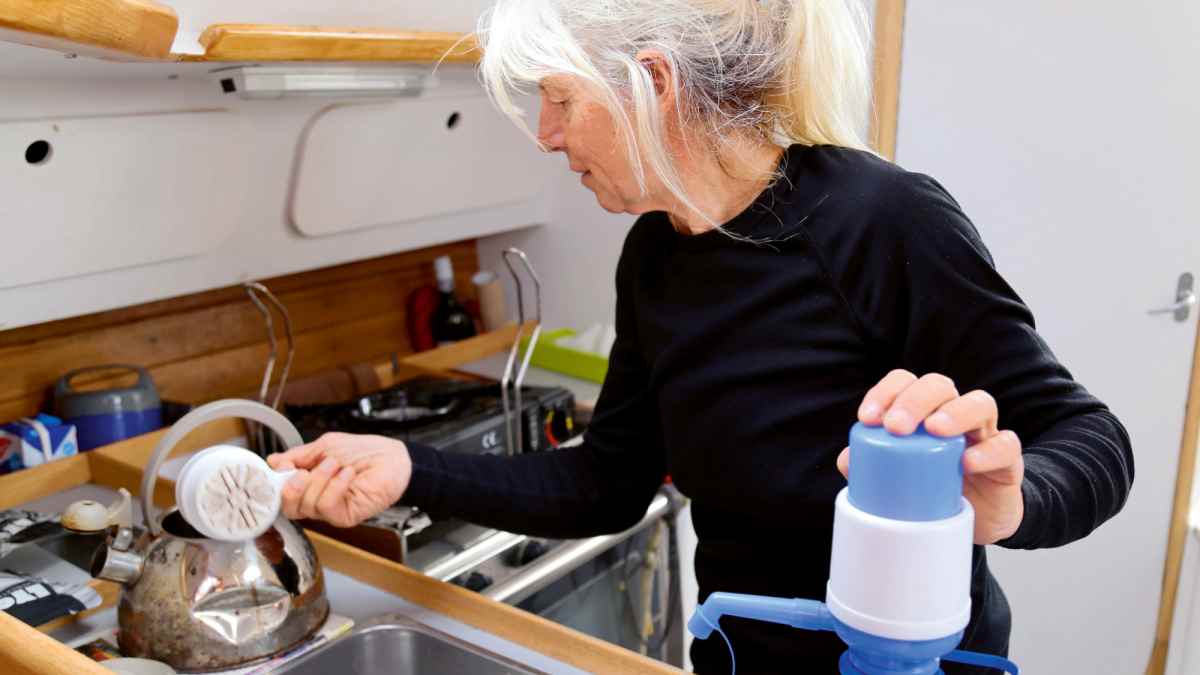 Wasserfilter-im-Boot-So-bleibt-Trinkwasser-bis-zum-Hahn-sauber