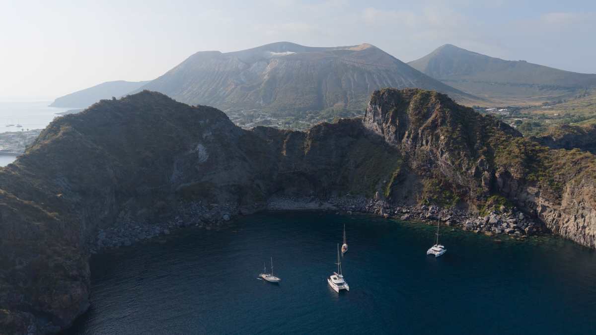 Liparische-Inseln-Kurs-Stromboli-Dolce-Vita-und-Vulkanspektakel