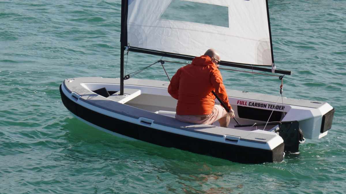 Beiboote-3D-Tender-Reef-Carbon-besegelbares-Ultraleicht-Dinghy-aus-Carbon