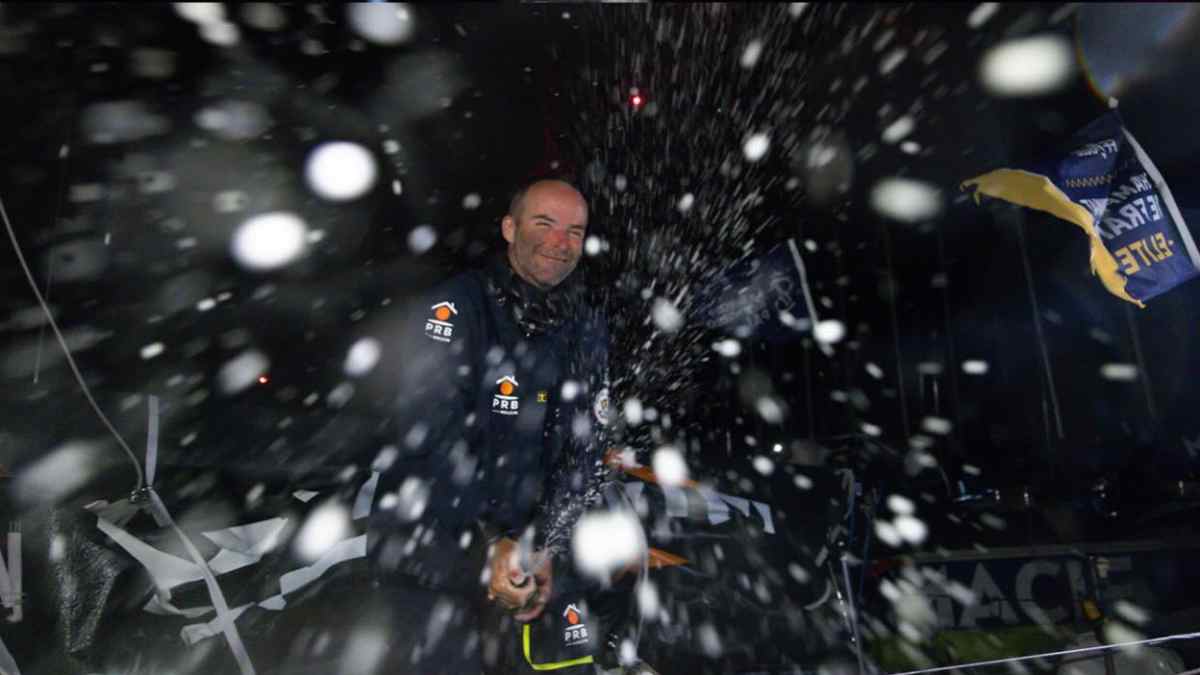 La-Solitaire-du-Figaro-Paprec-Nico-Lunven-siegt-Boris-Herrmann-gratuliert