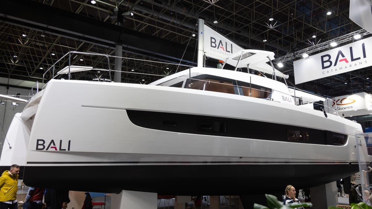 Bali 4.4: Bequemes Raumschiff nicht nur für Chartersegler
