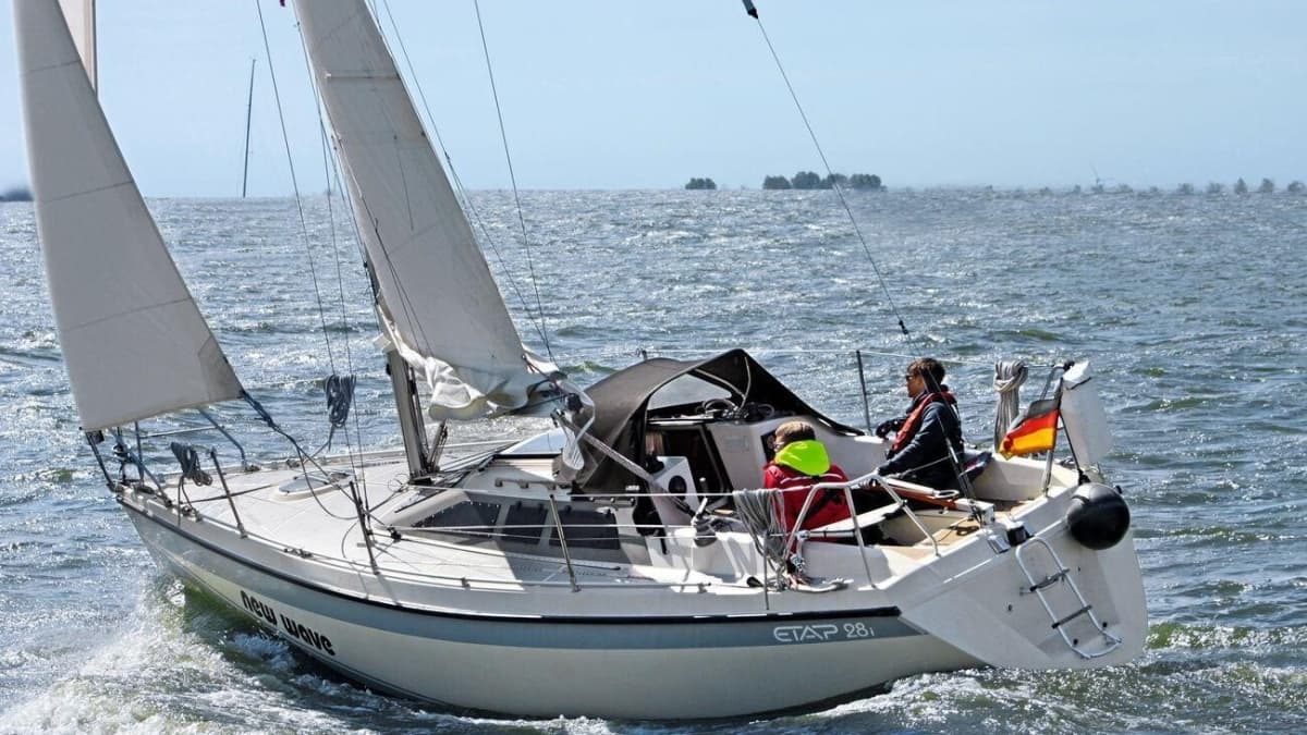 Etap 28i: Solide und unsinkbare Familienyacht im Gebrauchtboot-Test