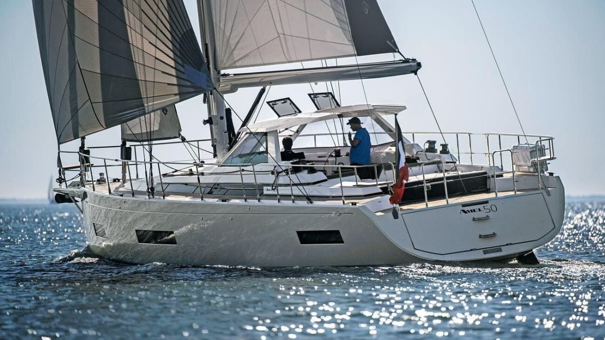 Amel 50 im Test: Modernes Fahrtenboot der 50-Fuß-Luxusklasse