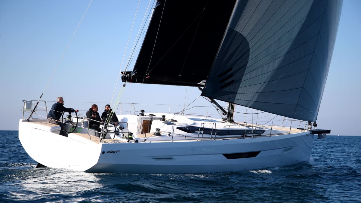 Elan E6: Performance-Cruiser, der Form und Funktion in Einklang bringt