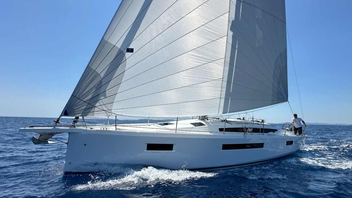 Sun Odyssey 415: Stabil in der Wurzel, frisch im Geist