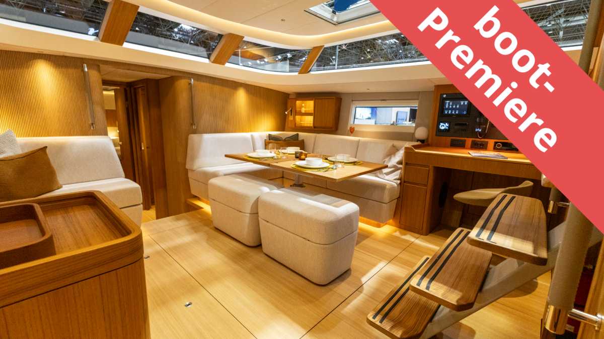 Boot-D-sseldorf-Gediegen-Wohnen-sicher-Reisen-die-Contest-56CS-bietet-beides