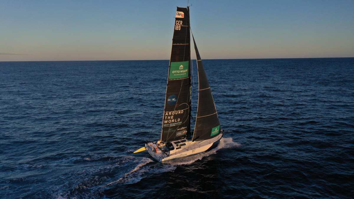 Globe40-Burke-und-Fink-erst-boot-D-sseldorf-dann-La-R-union