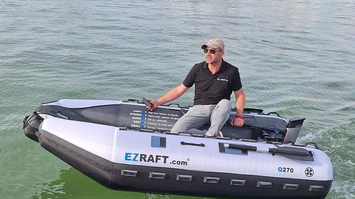 EZraft: Inflatable dinghy for on-board use | YACHT