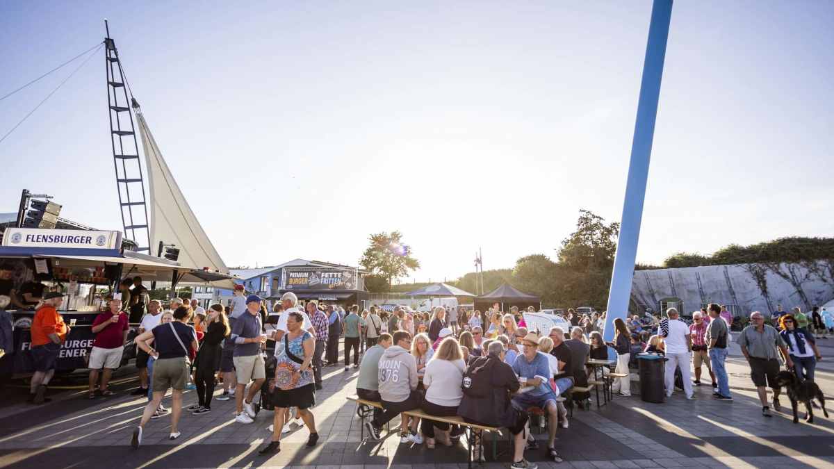 Gr-mitzer-Hafenfest-2026-Festivalstimmung-trifft-Yachthafen
