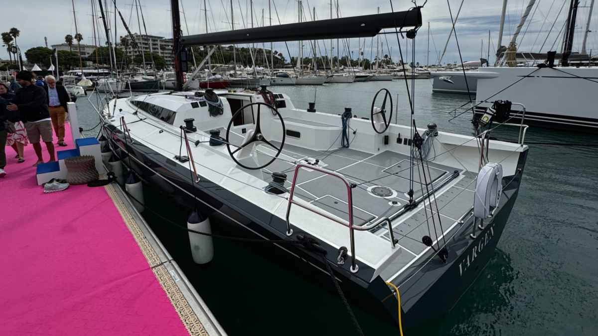 ClubSwan 43: Nautors neues Transformer-Modell, vorgestellt in Cannes