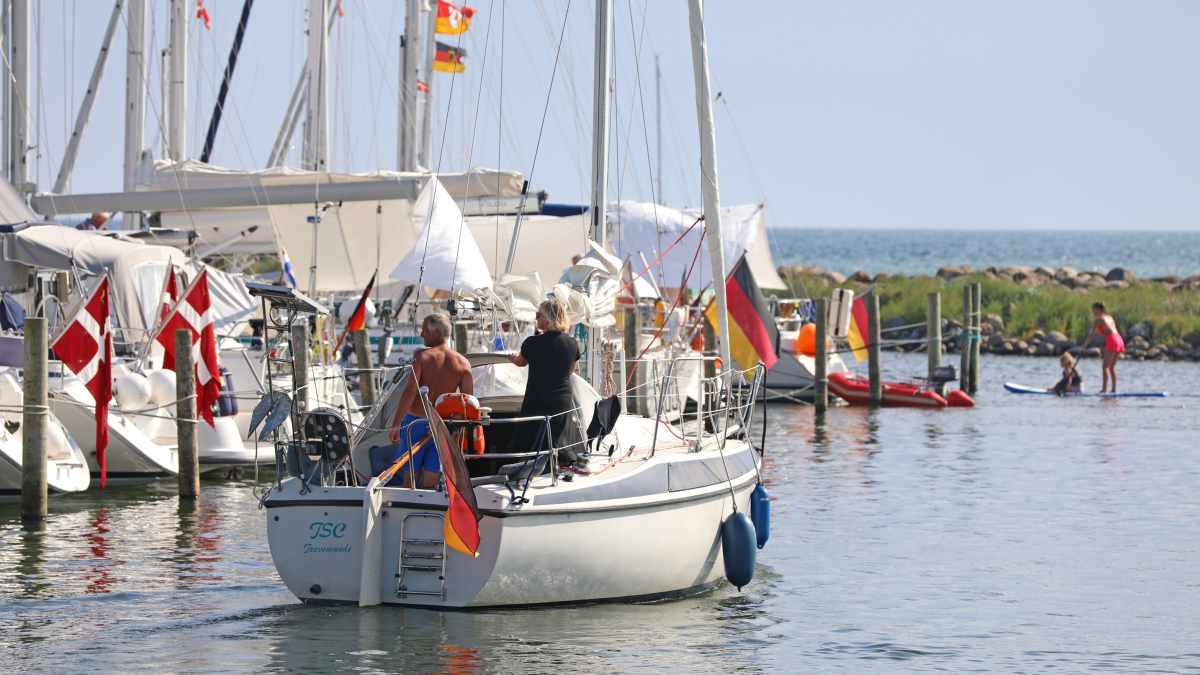 D-nemark-Wundersch-nes-M-n-der-Hafen-von-Klintholm