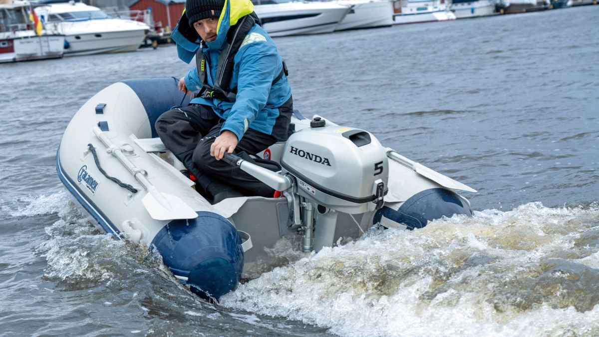 5 hp outboard test: Honda BF5D (€1,799) | YACHT