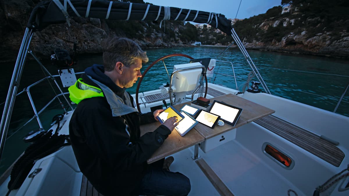 Apps-zum-Segeln-Die-besten-Apps-f-r-den-Bordalltag-und-die-T-rnplanung