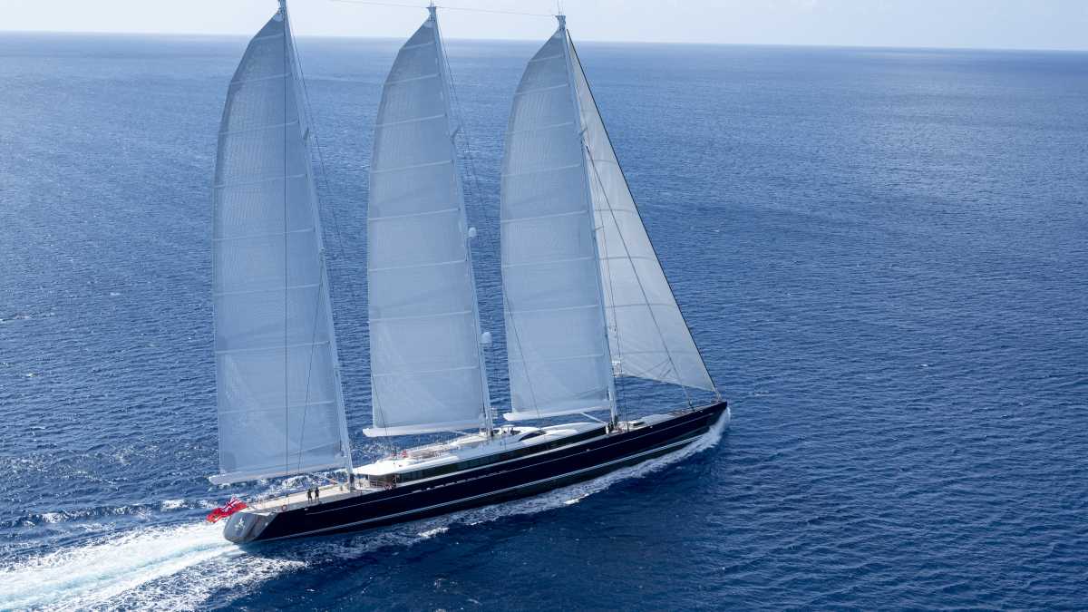 Trident-810-Royal-Huisman-baut-81-Meter-Schoner-ohne-Eigner