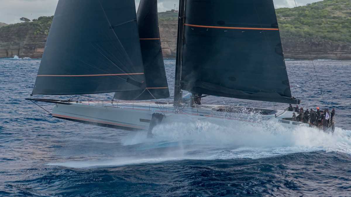 RORC-Transatlantic-Race-2026-Probe-bestanden-Raven-als-erster-Mono-im-Karibiknest