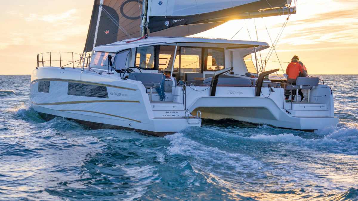 Nautitech 48 Open im Test: Weiterentwicklung bietet mehr Platz für mehr Varianz