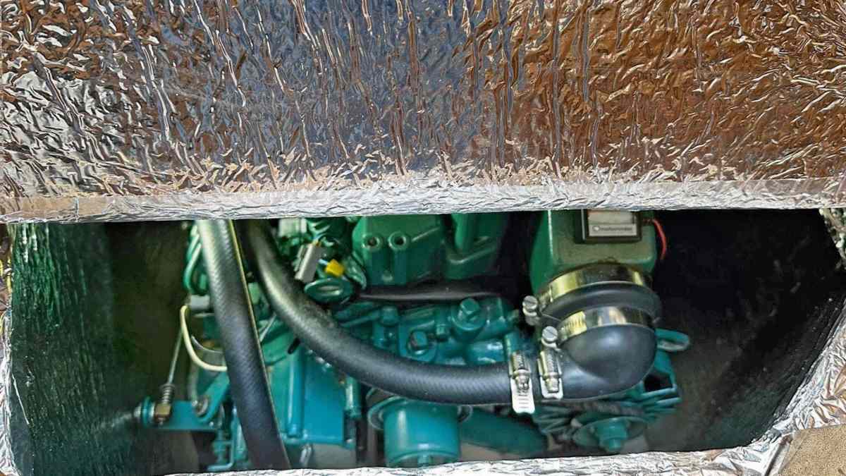 Engine compartment insulation: Minimising noise in just a few steps | YACHT