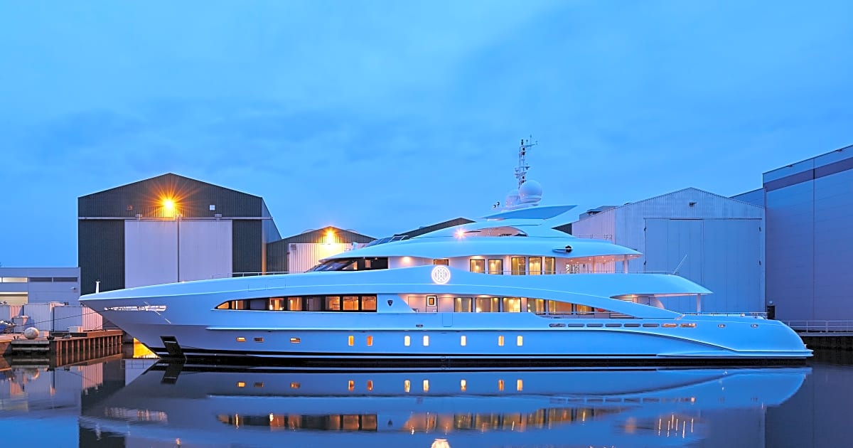 Neuer Halbgleiter aus Holland | BOOTE