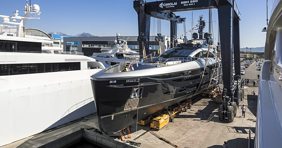 WaterjetGroßformat von Rossinavi BOOTE