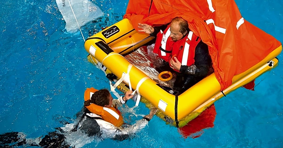 yacht test rettungsinseln