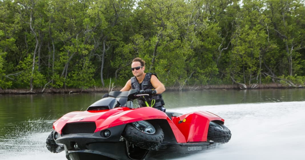 Sporty amphibious quad bike with BMW engine | BOOTE