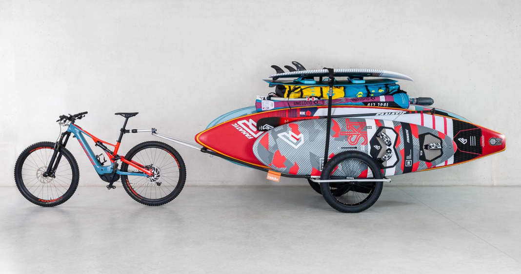 Bicycle trailer for surfers from Reacha SURF