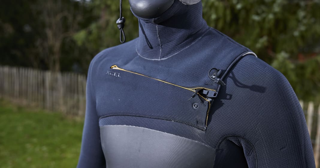 最終値下【試着のみ】Xcel 5/4mm DrylockX Hooded 海外S Winterneo: XCEL Drylock 5/4 Hooded - Premium winterneo in test | SURF