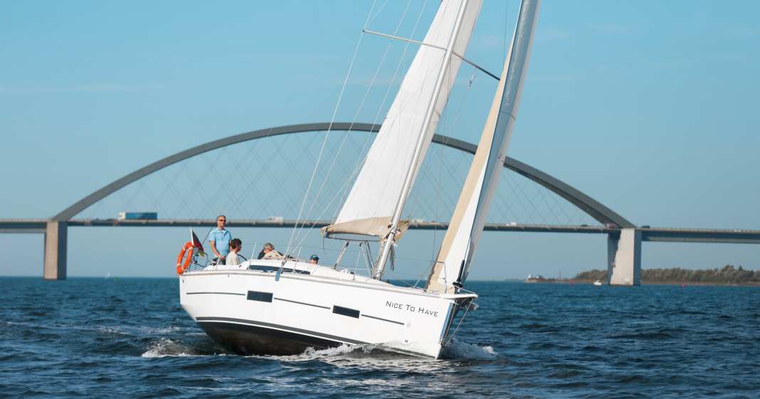 Crewvertrag-Rechtliche-Sicherheit-auf-See