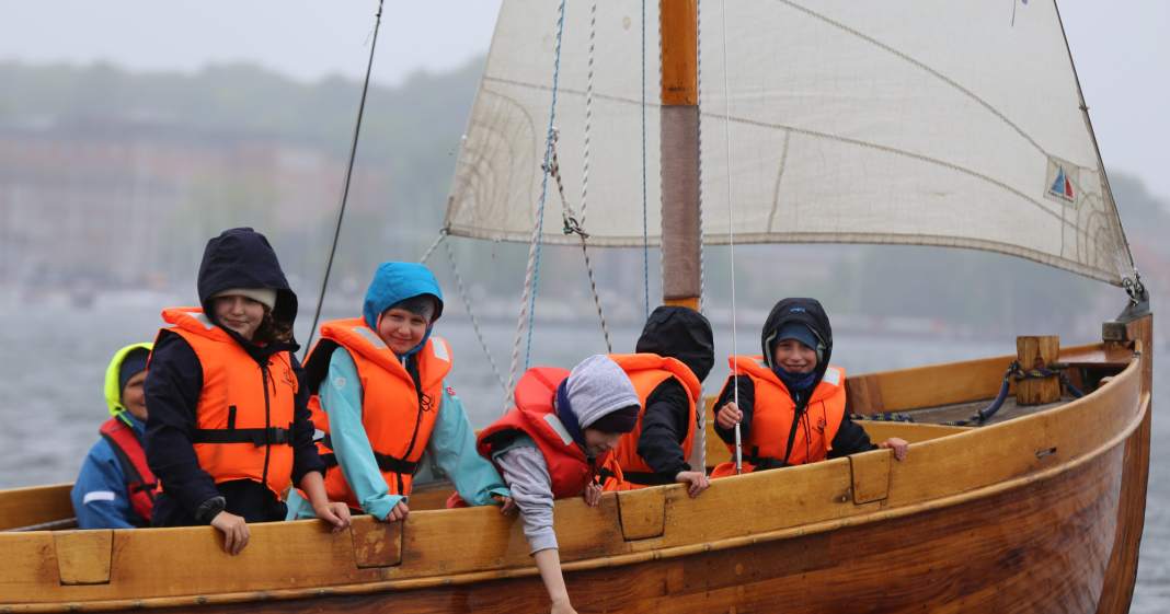 Reportage-Was-Kinder-an-einem-Tag-im-Segelcamp-erleben