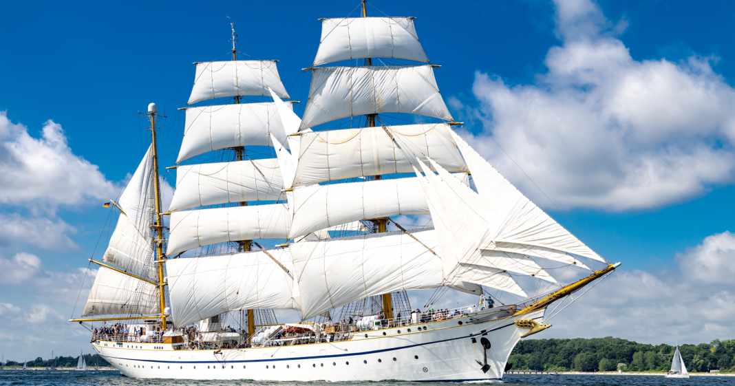 -Gorch-Fock-Historisches-Treffen-mit-drei-Schwesterschiffen