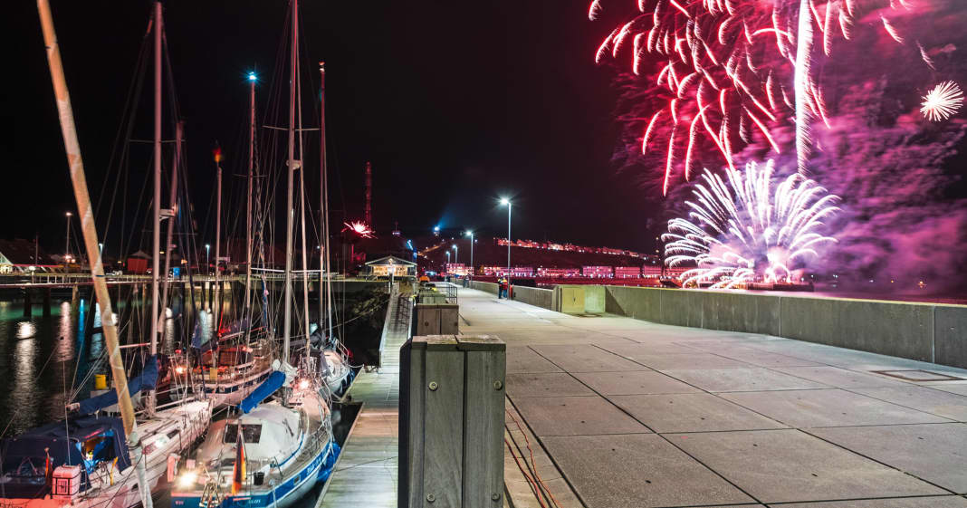 Sekt-on-the-Rock-T-rn-zum-Jahreswechsel-nach-Helgoland
