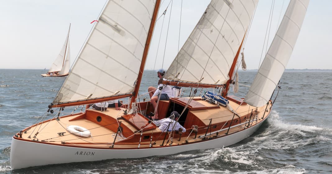 -Arion-Die-erste-aus-GFK-gebaute-Yacht