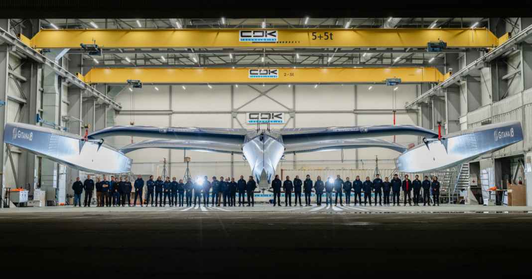 Ultim-Boot-oder-Raumschiff-Gitana-18-fasziniert-die-Segelwelt