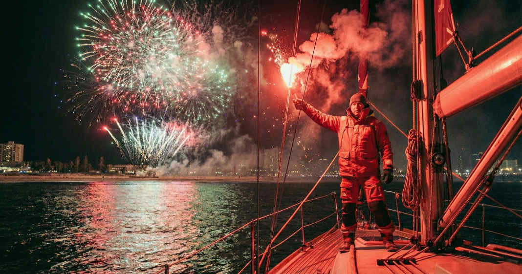 Seenotsignalmittel-Kein-Silvesterfeuerwerk-mit-abgelaufener-Pyrotechnik-