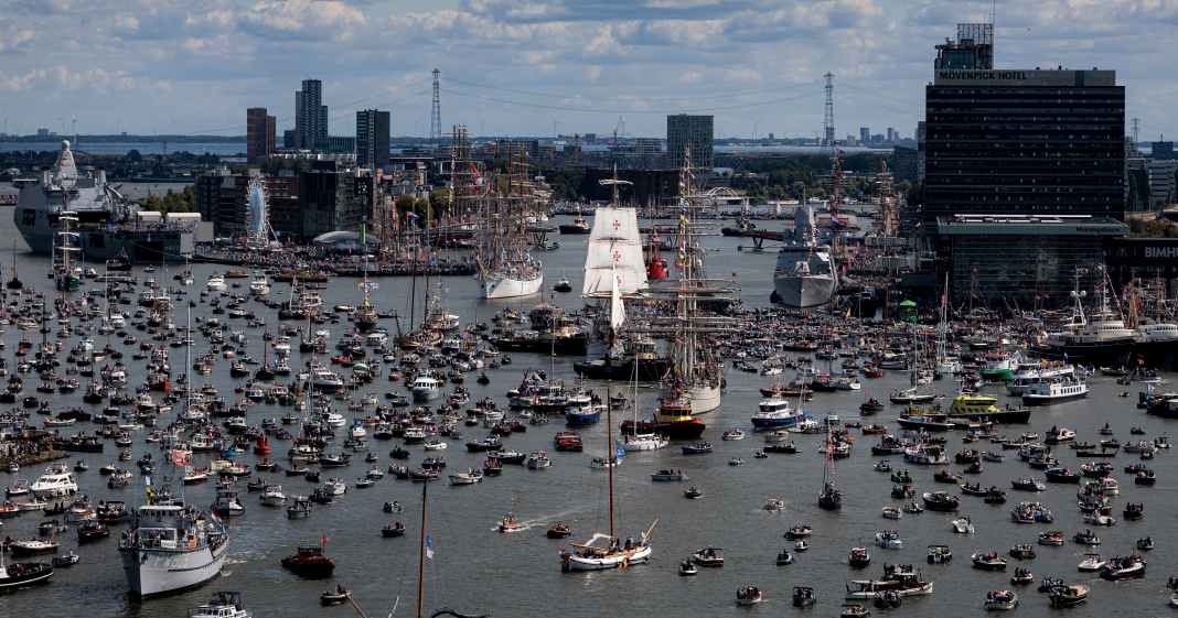 Sail-Amsterdam-ber-zwei-Millionen-Besucher-beim-gr-ten-maritimen-Volksfest