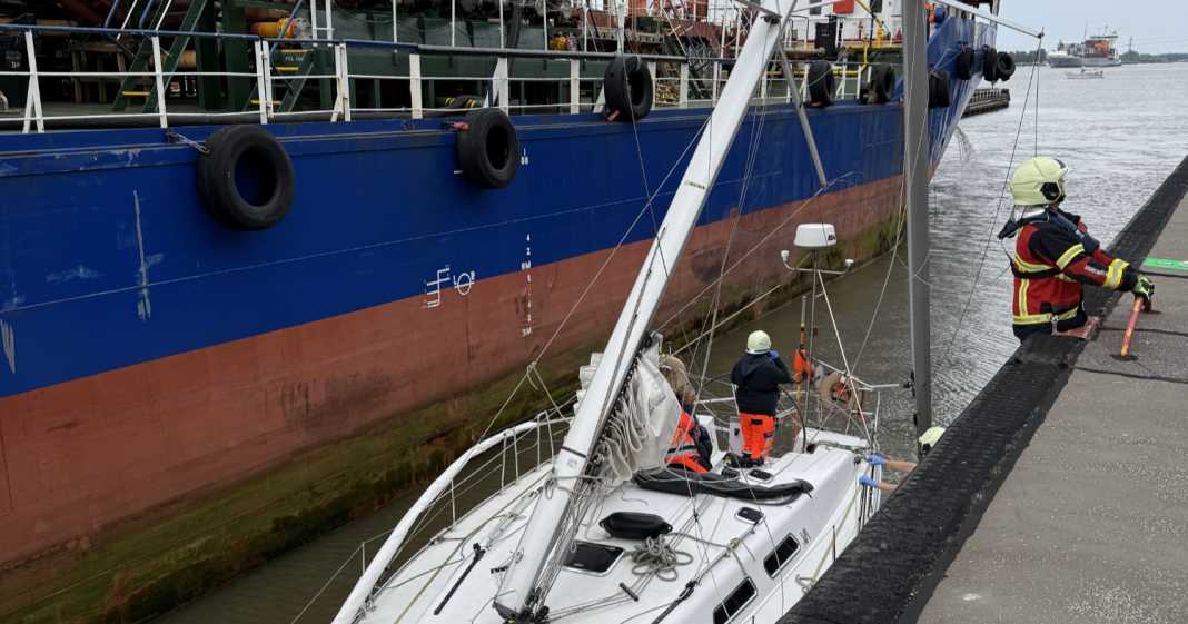 Kollision-in-Brunsb-ttel-Mastbruch-in-Schleuse-Skipperin-verletzt