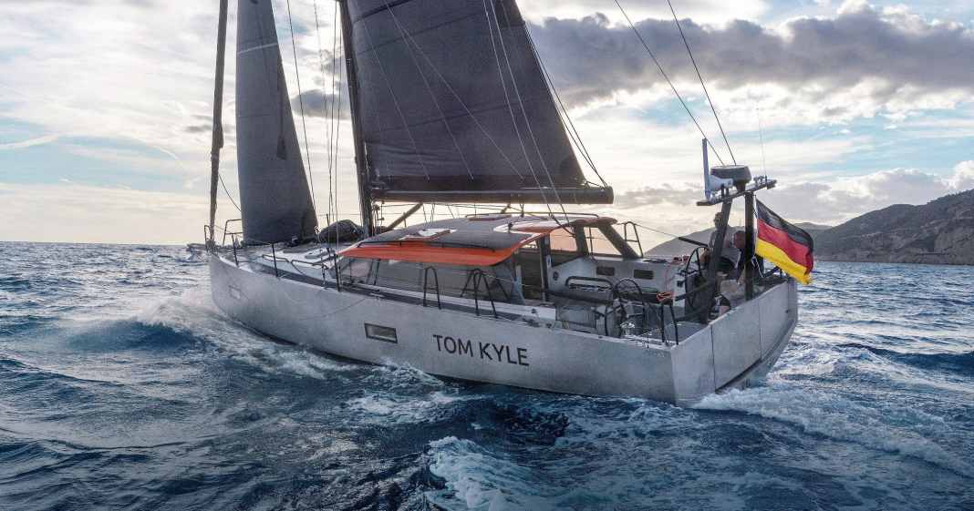 Pure-42-Blauwasseryacht-aus-Alu-ist-hart-im-Nehmen-und-schneller-im-Ziel