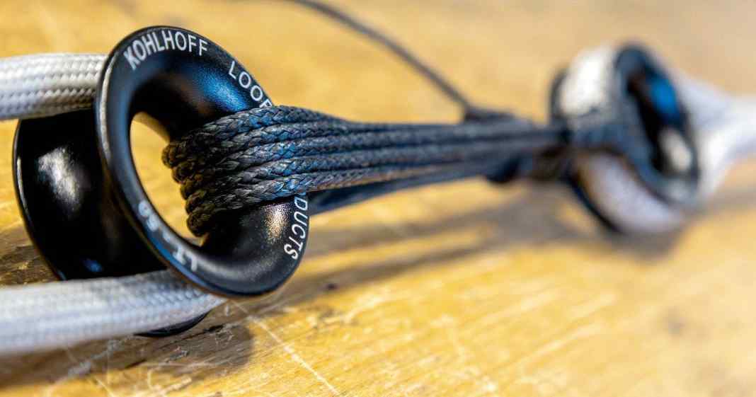 Anleitung-So-werden-textile-Verbindungen-mit-Lasching-und-Loop-hergestellt