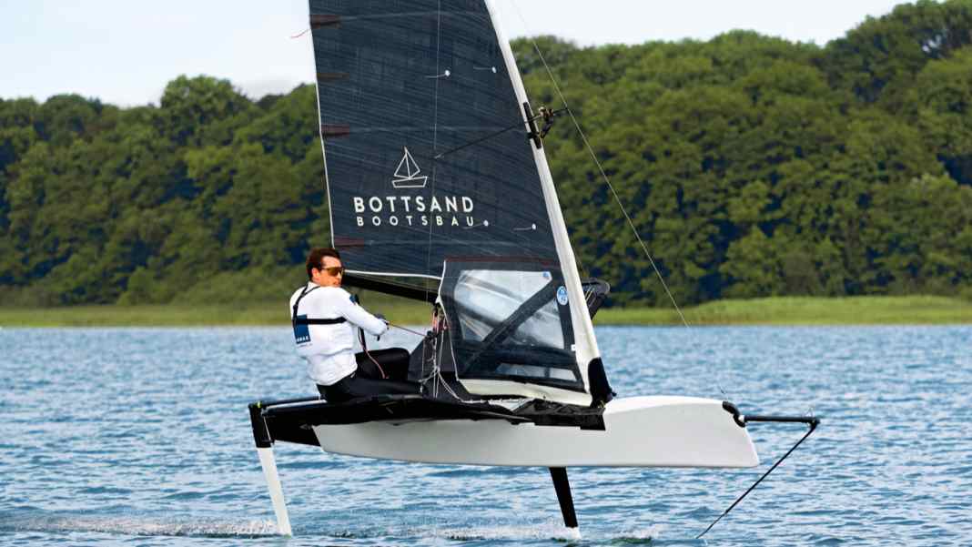 New podcast episode Sailor Mathis Menke on selfbuilding moths YACHT