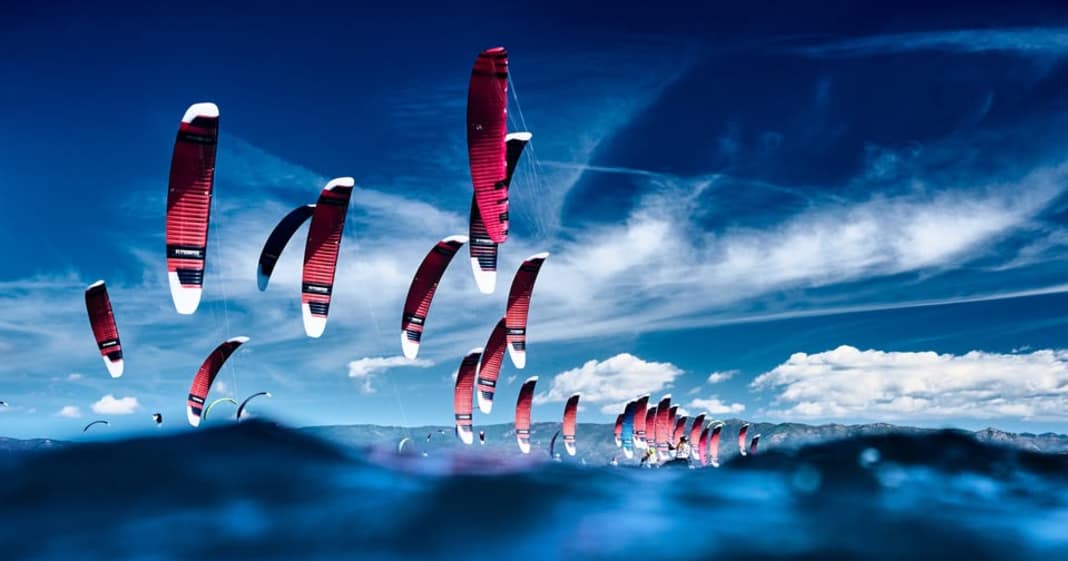 Formula-Kite-WM-Kite-Aufsteiger-Jan-V-ster-gl-nzt-vor-Sardinien