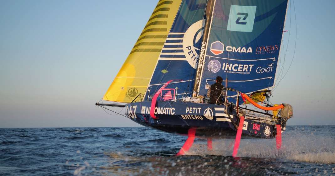 Mini-Transat-Fabelhafter-24-Stunden-Rekord-Beno-t-Marie-brilliert