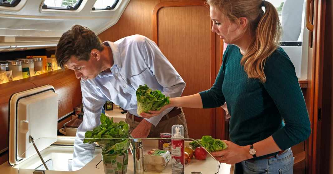 Bordk-che-Proviant-Plan-und-Tipps-zum-Stauen-f-r-den-Urlaubst-rn