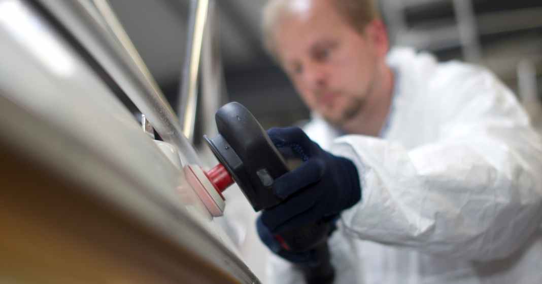 Webinar-am-26-02-Bootspflege-Effiziente-Poliertechniken-f-r-Rumpf-und-Deck-Hier-anmelden-