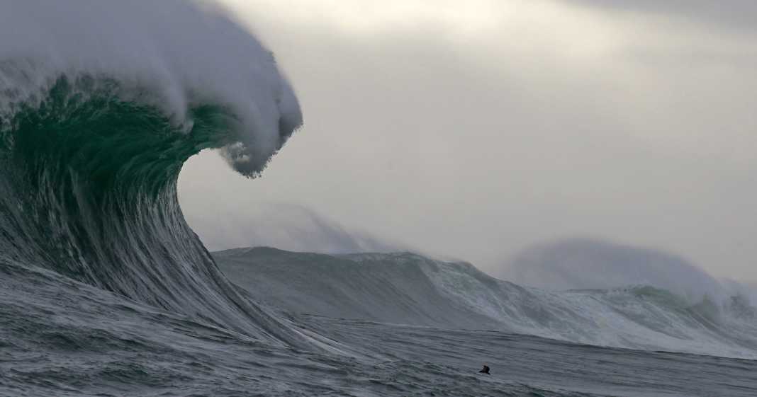 Rekord-aus-dem-All-Monsterwelle-von-19-7-Meter-per-Satellit-gemessen