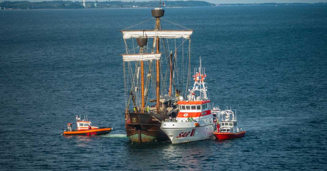 Seenot-Seenotretter-proben-Ernstfall-vor-Neustadt