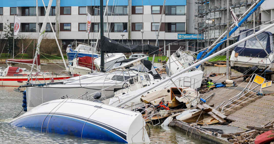 Die-Jahrhundertflut-Die-Sturmflutnacht-vom-20-Oktober-2023-an-der-Ostsee